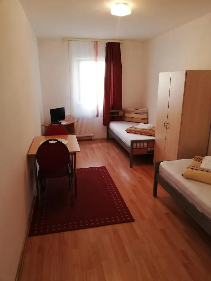 Pension Feldschloessl Ingolstadt Germania